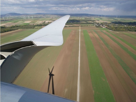 Ausblick von einem Windrad in Potzneusiedl, Burgenland 